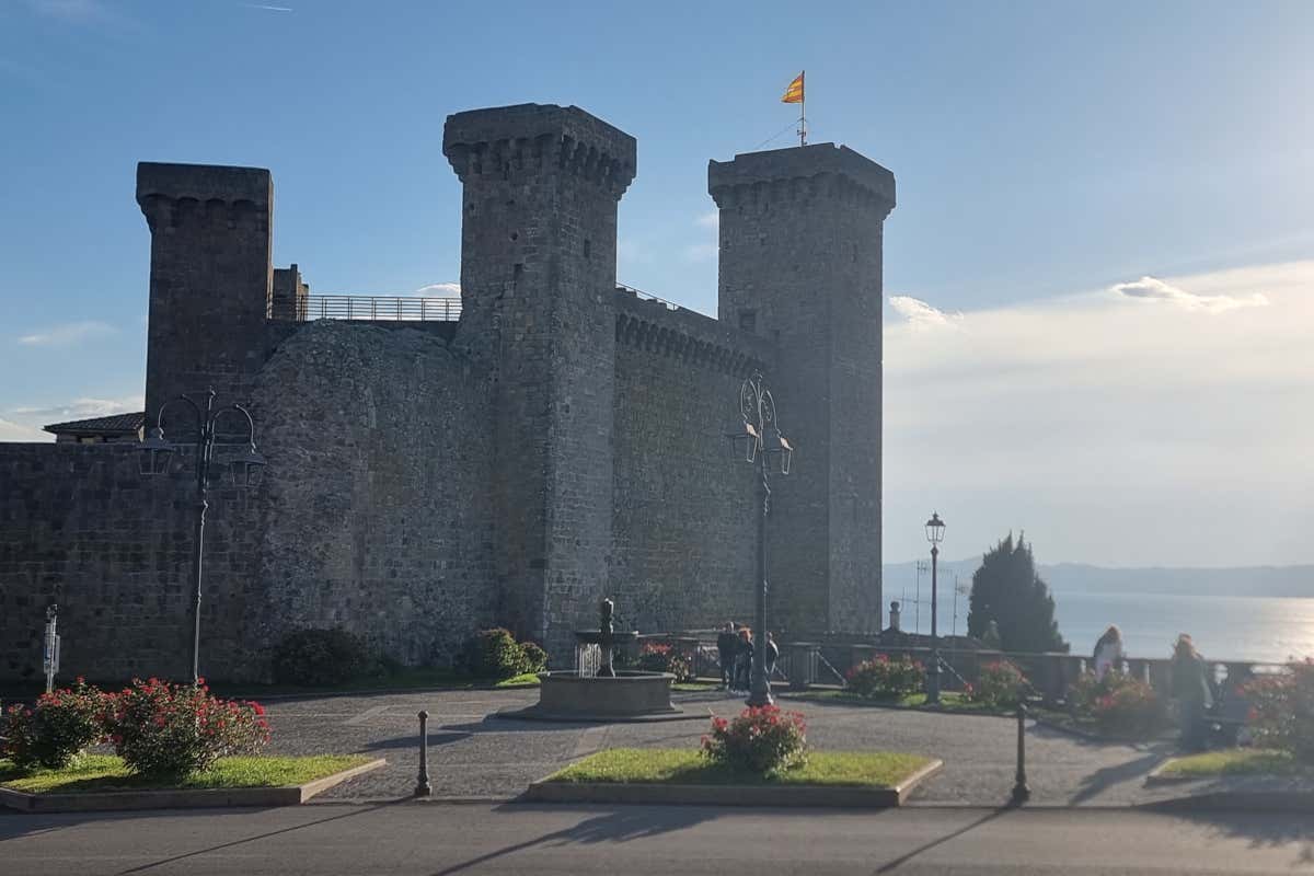 Via Francigena nel Lazio: un viaggio lento tra borghi, laghi,  mare e sapori veri
